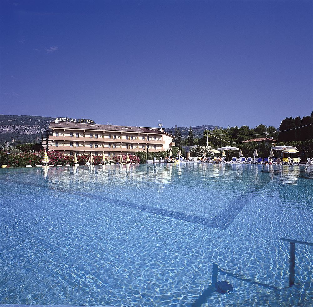 Hotel La Perla - Bike Hotel การ์ดา ภายนอก รูปภาพ