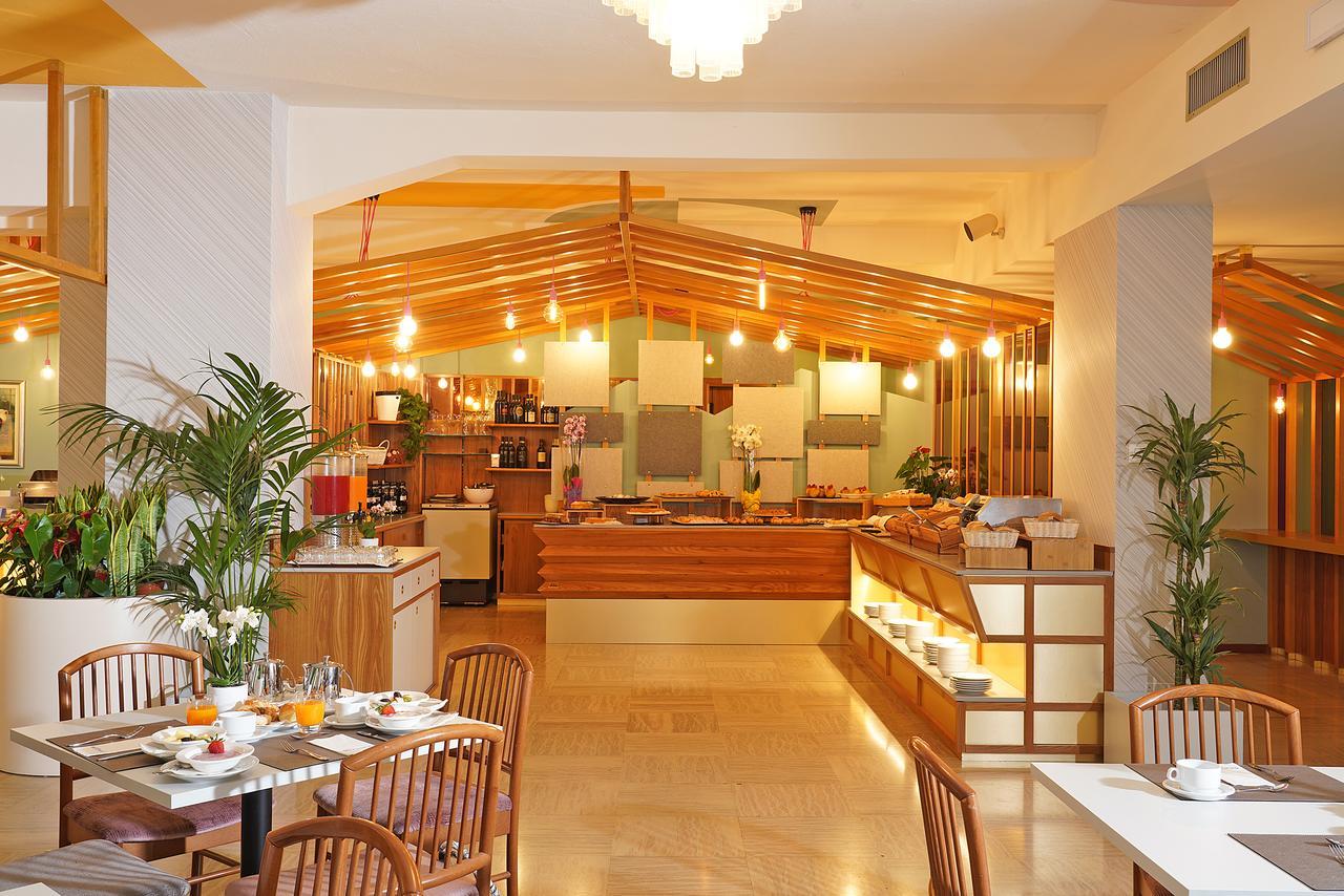 Hotel La Perla - Bike Hotel การ์ดา ภายนอก รูปภาพ